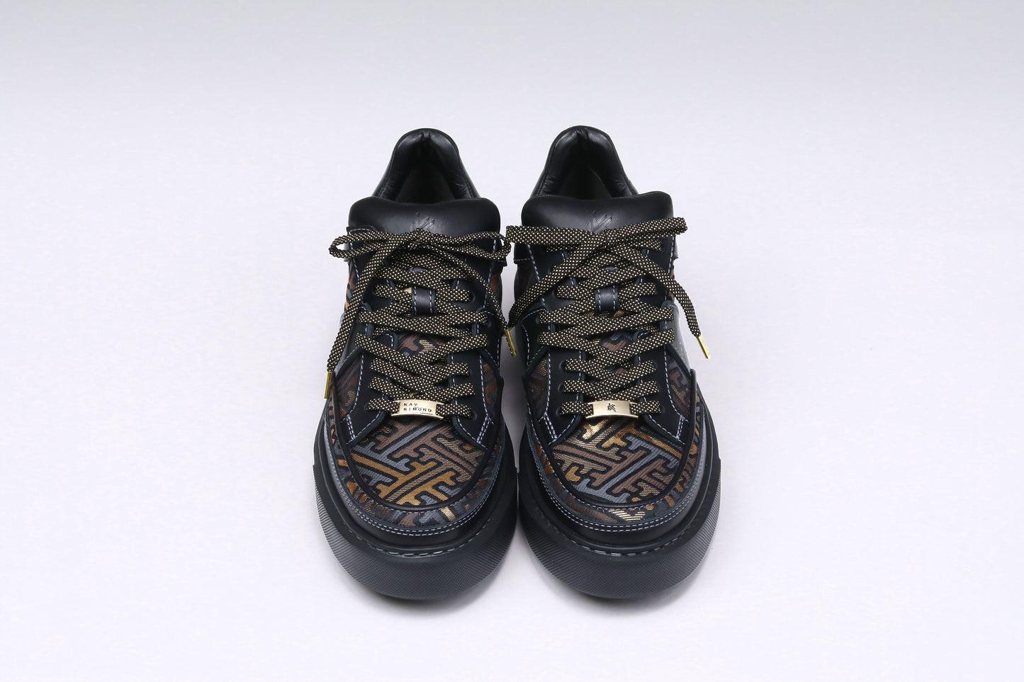 Sayagata design (black)