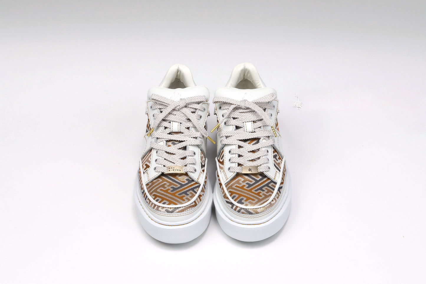 Sayagata design (white)