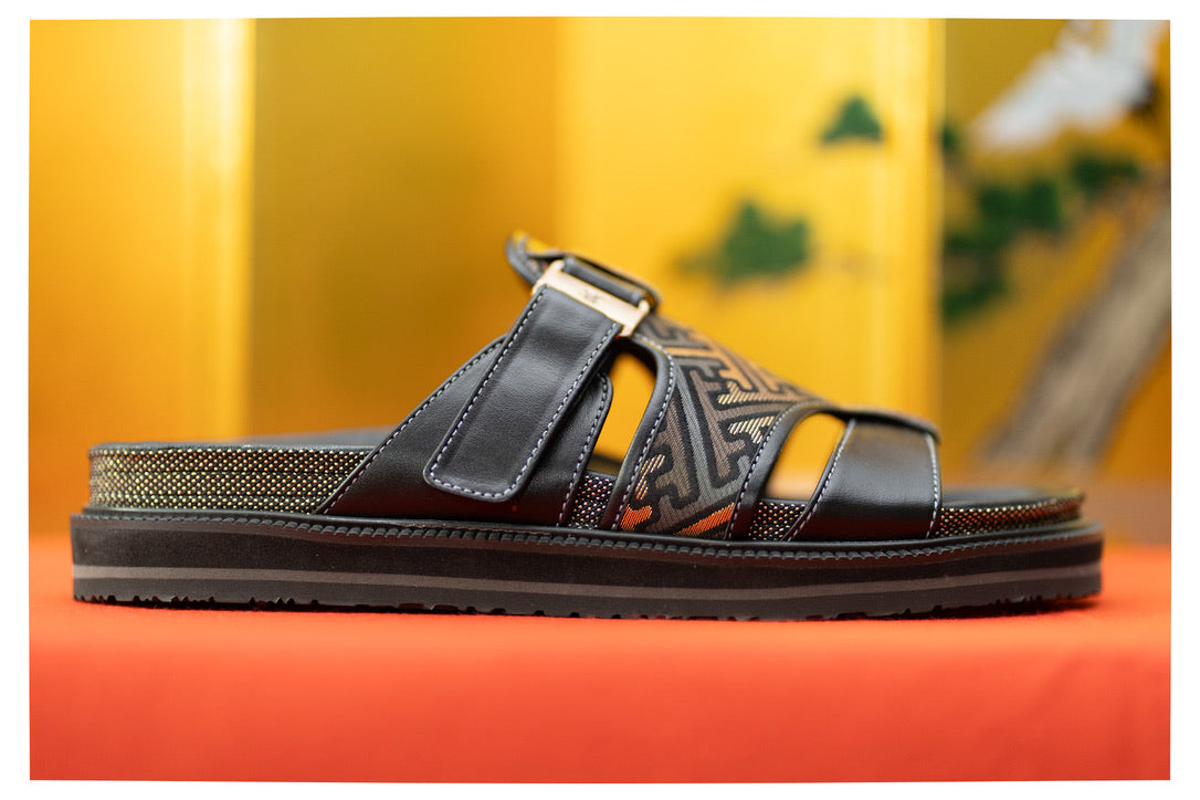Sayagata sandals (black)