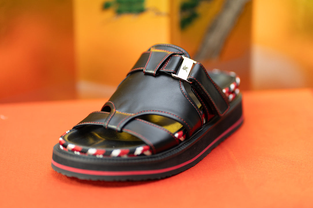 Yamato sandals (black)