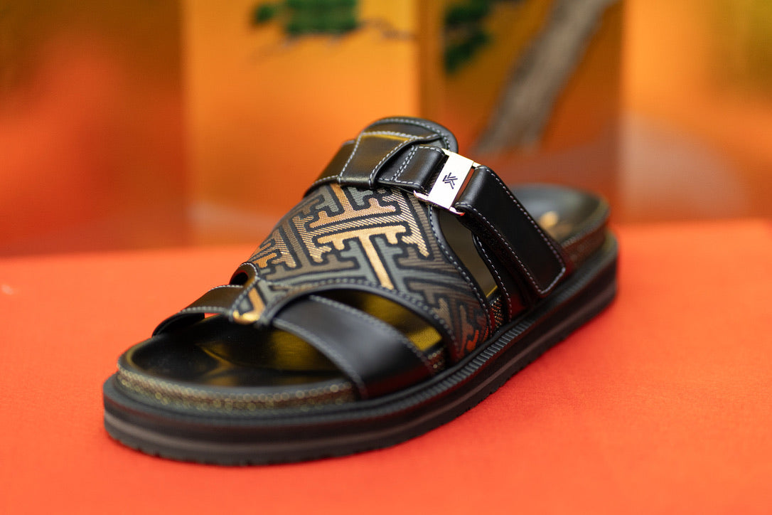Sayagata sandals (black)