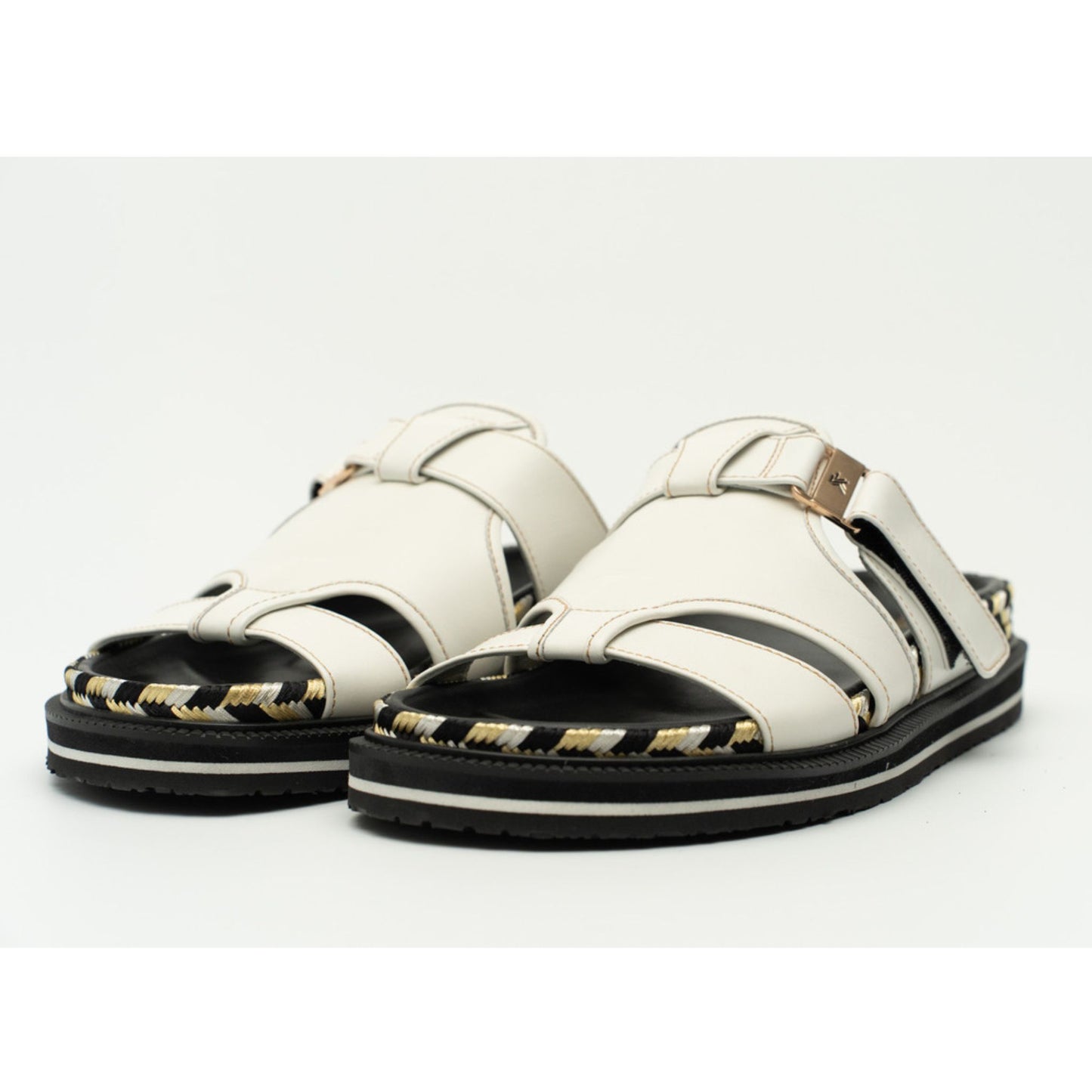 Yamato sandals (white)